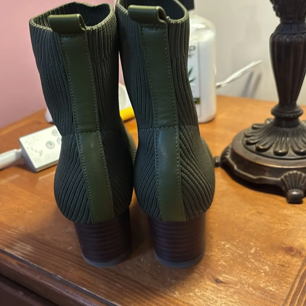 EUC boots - Picture 3 of 6